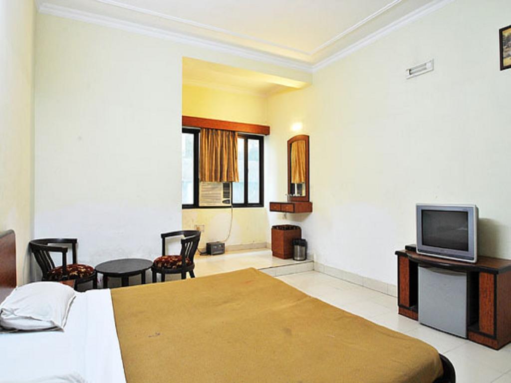 Hotel Ok International Varanasi Room photo
